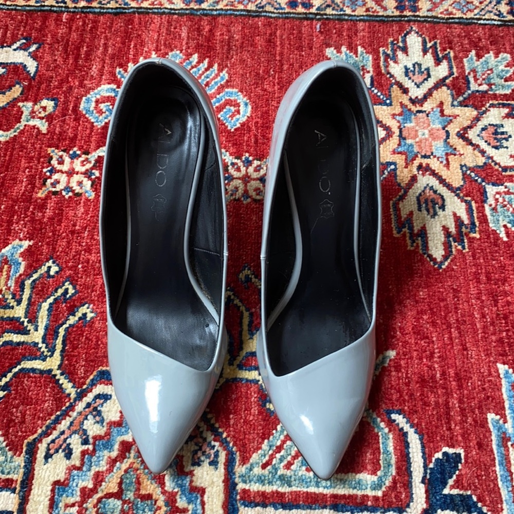 Grey / blue heels